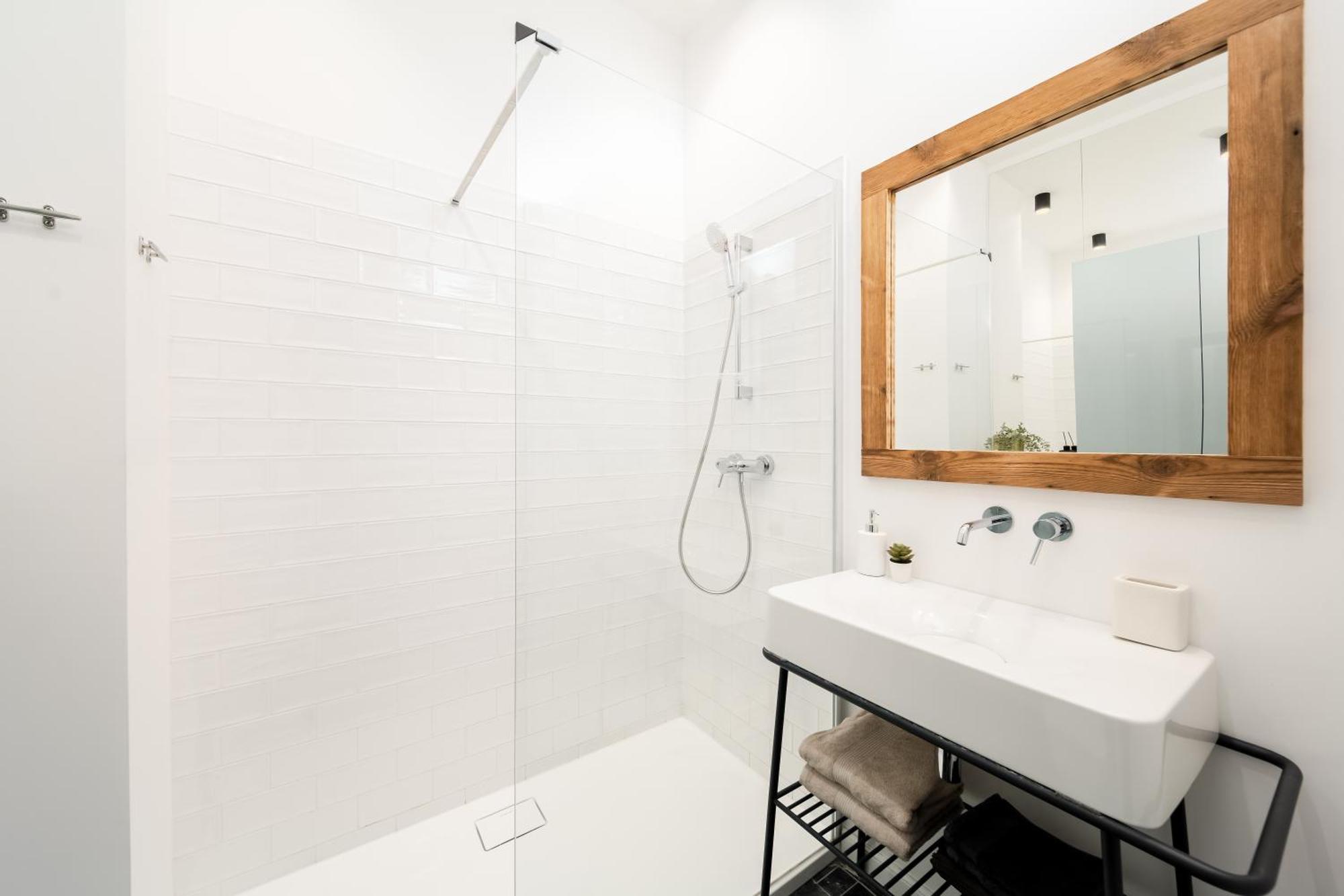 Hanza Tower No 628 - 6th Floor, Balcony, Swimming Pool Apartment