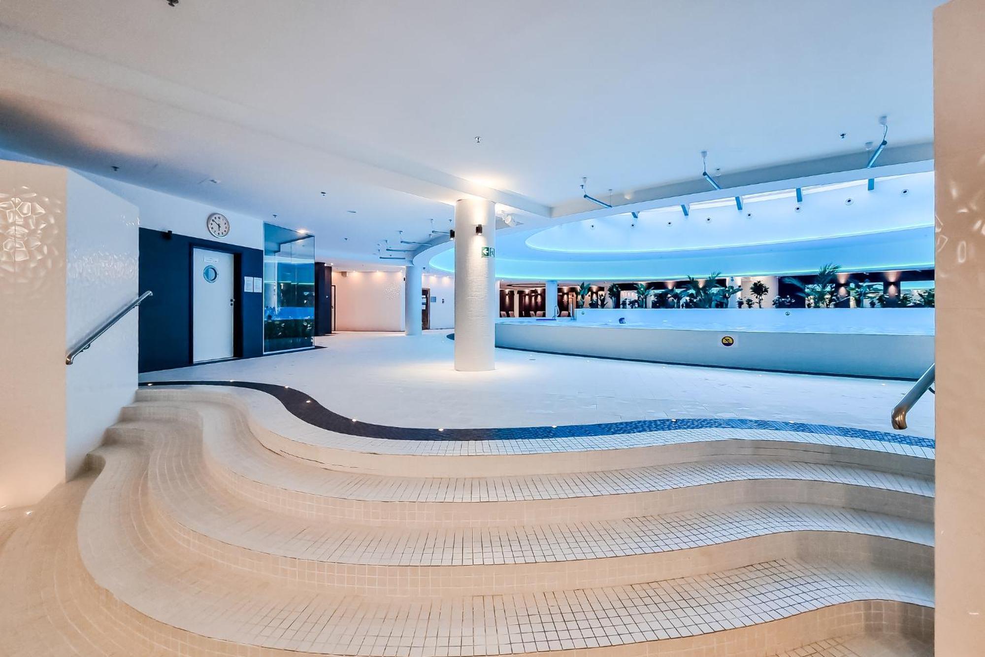 Hanza Tower No 628 - 6th Floor, Balcony, Swimming Pool * Szczecin